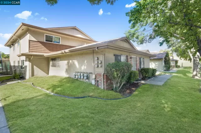 MLS: 41062582 Condo For Sale