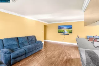 Photo #4: 41062582 Listing