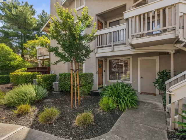 MLS: 41062729 Condo For Sale