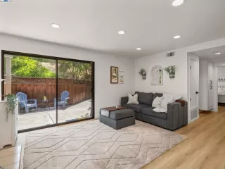 Photo #1: 41062729 Listing