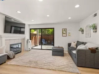 Photo #2: 41062729 Listing