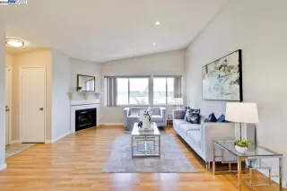 Photo #2: 41062748 Listing