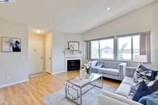 Photo #3: 41062748 Listing