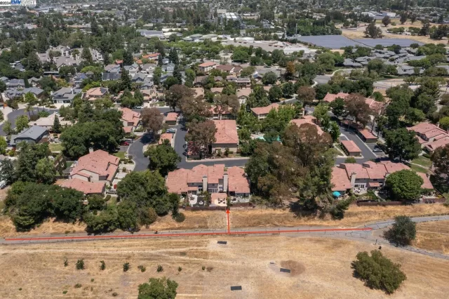 MLS: 41062801 Condo For Sale