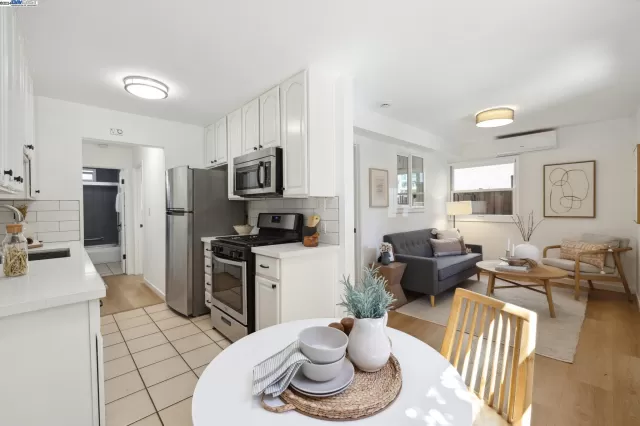 MLS: 41062944 Condo For Sale