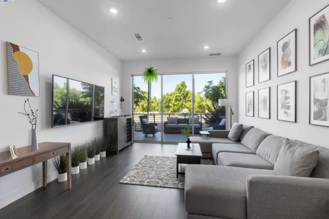 MLS: 41063066 Condo For Sale