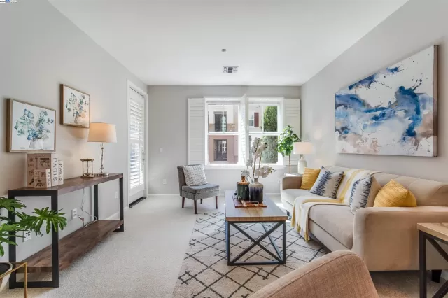 MLS: 41063105 Condo For Sale