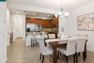 Photo #5: 41063189 Listing