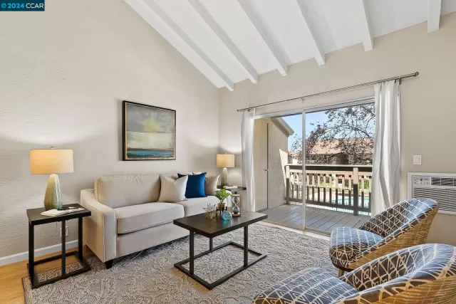 MLS: 41063311 Condo For Sale