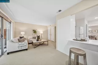 Photo #6: 41063613 Listing