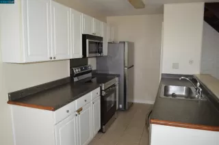 Photo #2: 41063669 Listing