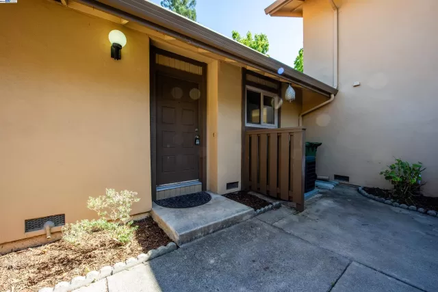 MLS: 41063679 Condo For Sale
