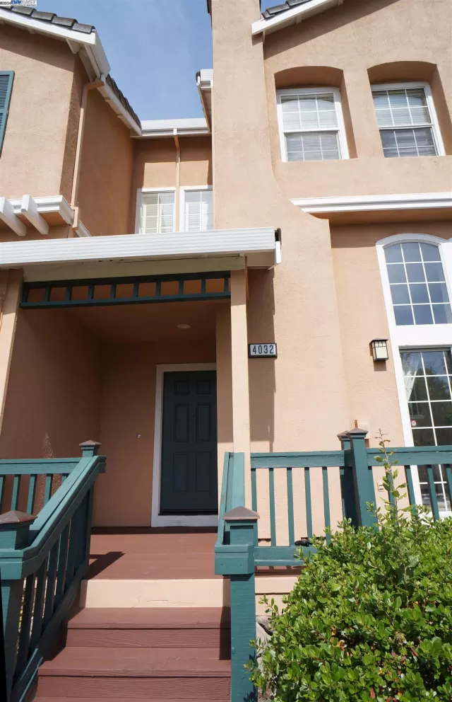 MLS: 41063761 Condo For Sale