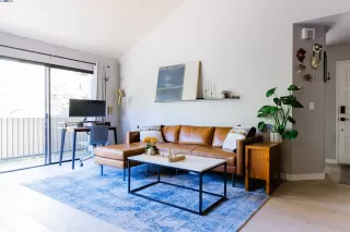 Photo #2: 41063778 Listing