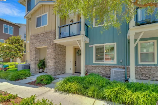 MLS: 41063806 Condo For Sale