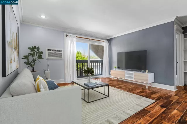 MLS: 41063923 Condo For Sale