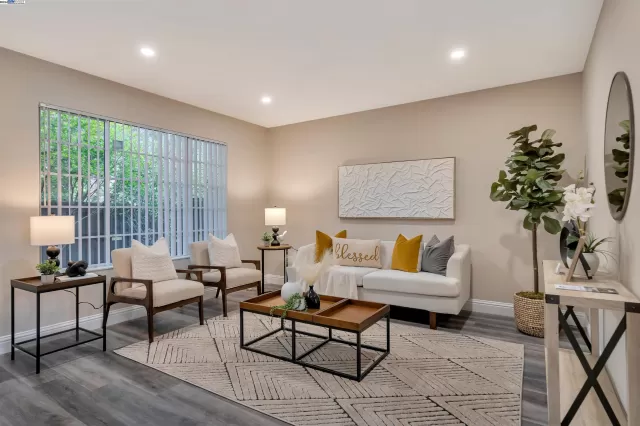 MLS: 41063976 Condo For Sale