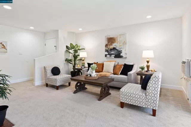 MLS: 41064086 Condo For Sale