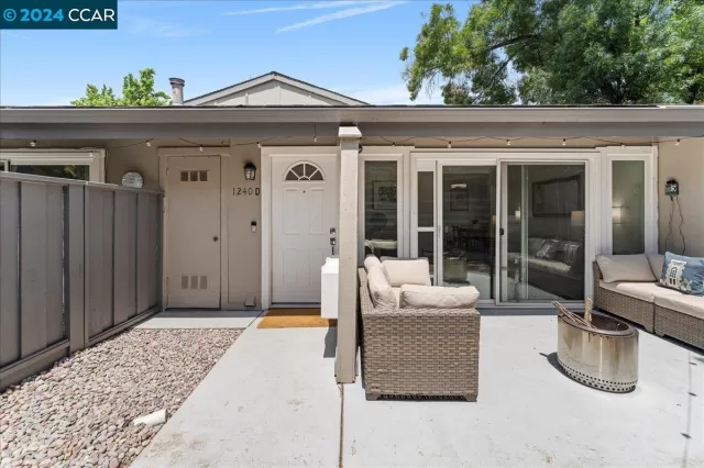 MLS: 41064093 Condo For Sale