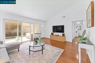 Photo #4: 41064093 Listing