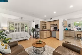 Photo #2: 41064133 Listing