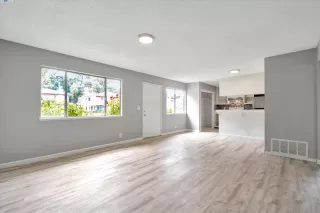 Photo #4: 41064236 Listing 