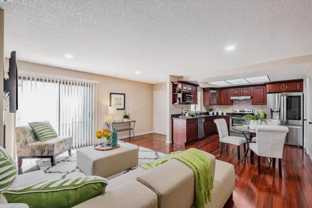 MLS: 41064413 Condo For Sale