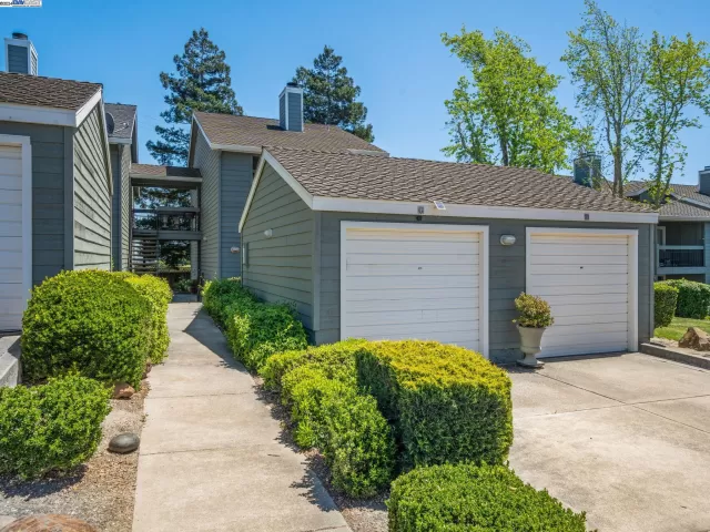 MLS: 41064449 Condo For Sale