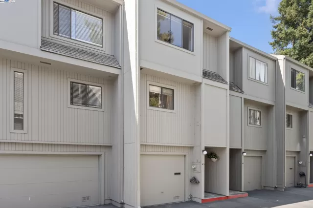 MLS: 41064547 Condo For Sale