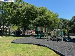 Photo #6: 41064556 Listing