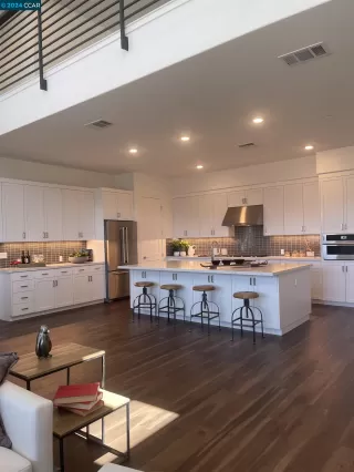 Photo #1: 41065270 Listing 