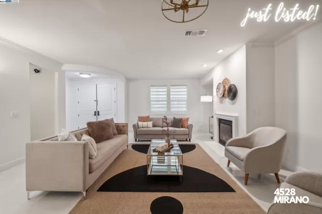 MLS: 41065274 Condo For Sale