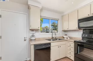 Photo #2: 41065335 Listing 