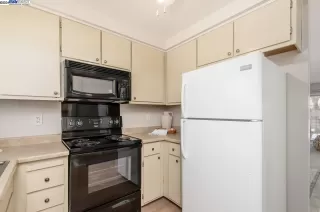 Photo #4: 41065335 Listing 