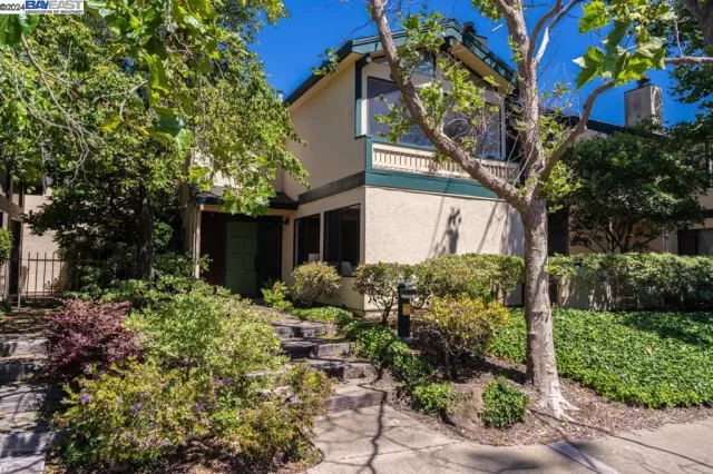 MLS: 41065464 Condo For Sale