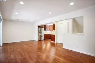 Photo #6: 41065467 Listing