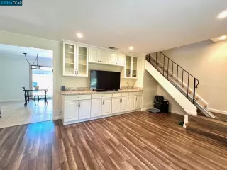 Photo #2: 41065483 Listing