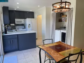 Photo #5: 41065483 Listing