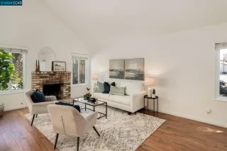Photo #2: 41065602 Listing