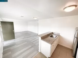 Photo #5: 41065666 Listing