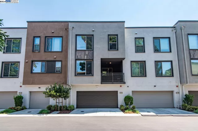 MLS: 41065956 Condo For Sale