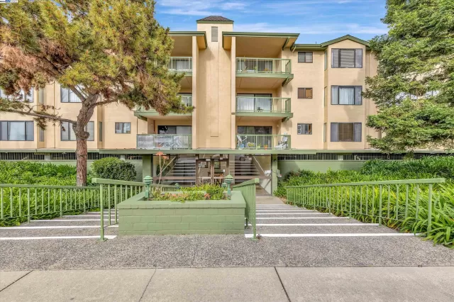 MLS: 41066050 Condo For Sale