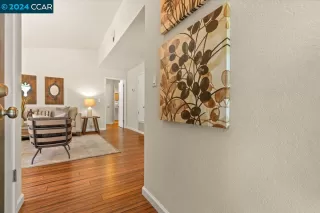 Photo #2: 41066159 Listing 