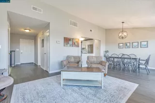 Photo #5: 41066569 Listing