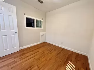 Photo #4: 41066600 Listing