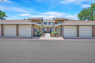 Photo #1: 41066700 Listing