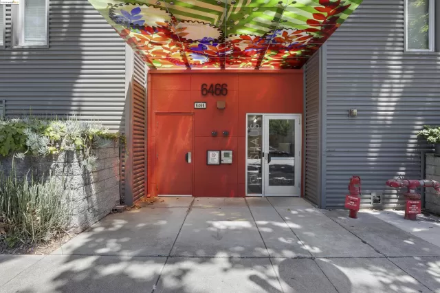 MLS: 41066767 Condo For Sale