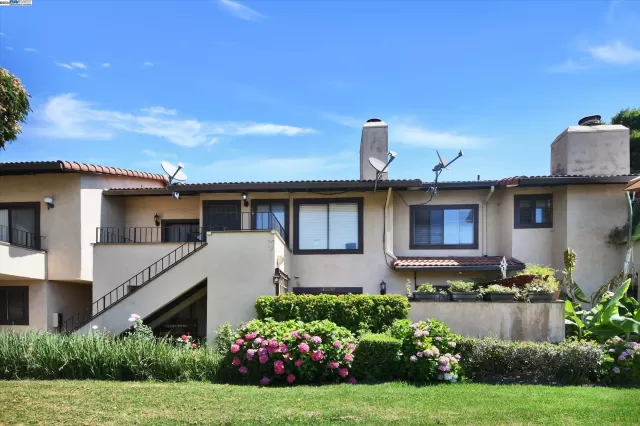 MLS: 41066771 Condo For Sale