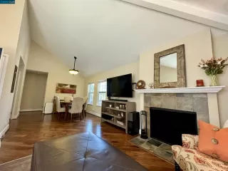 Photo #3: 41066878 Listing