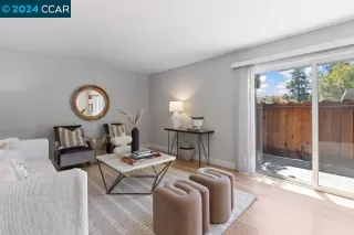 Photo #2: 41066880 Listing